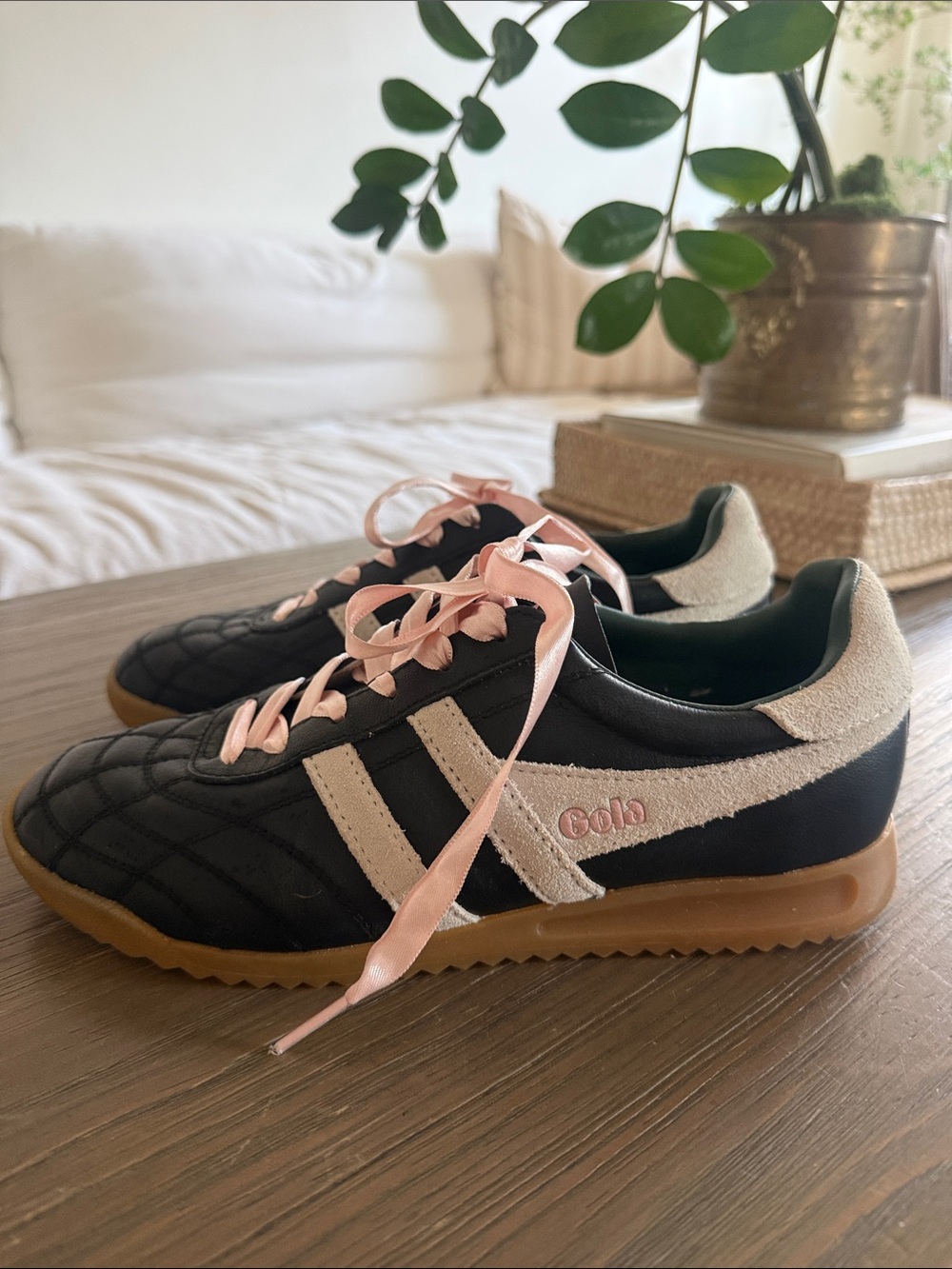 NWOT Gola Black Leather Sneakers with Pink Ribbon, Grey (cream) suede, Gum Sole